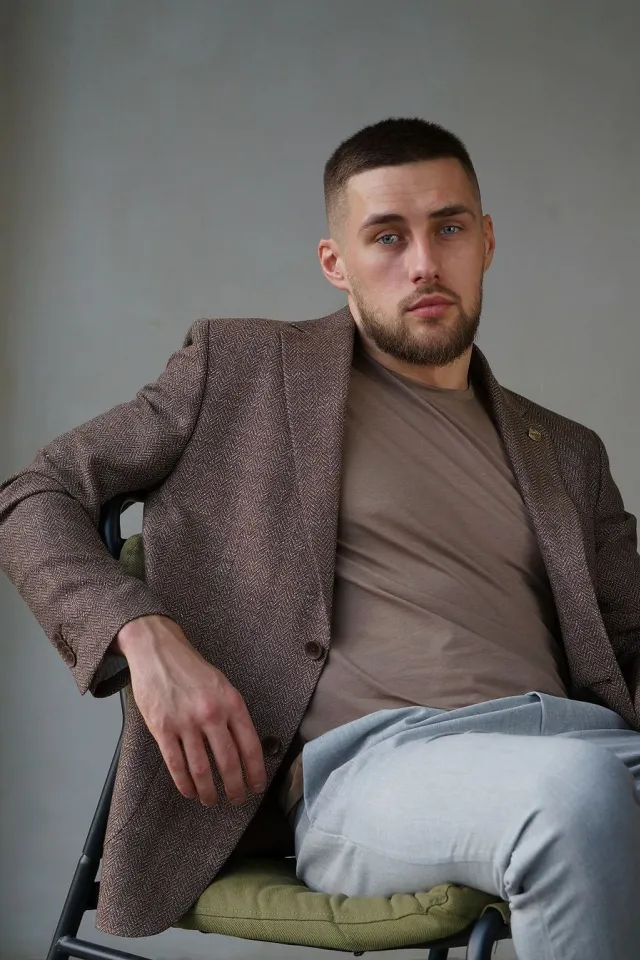 Класичний чоловічий вовняний піджак мокко